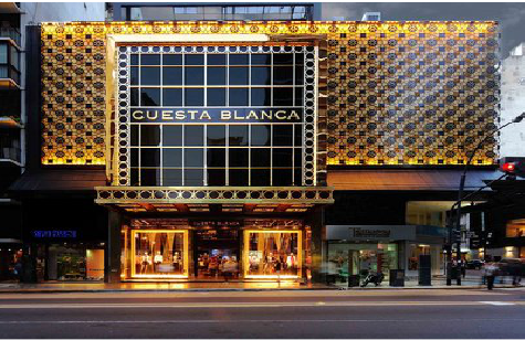 普安门头设计与商业空间的纽带。