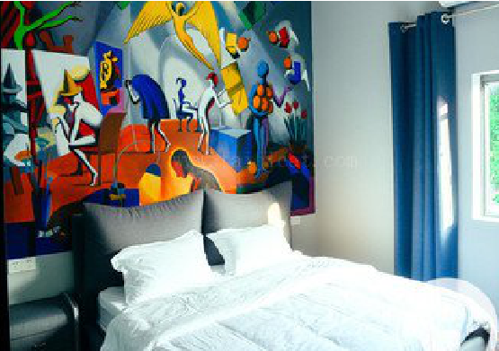 普安对于酒店的墙体彩绘而言更注重哪些方面？